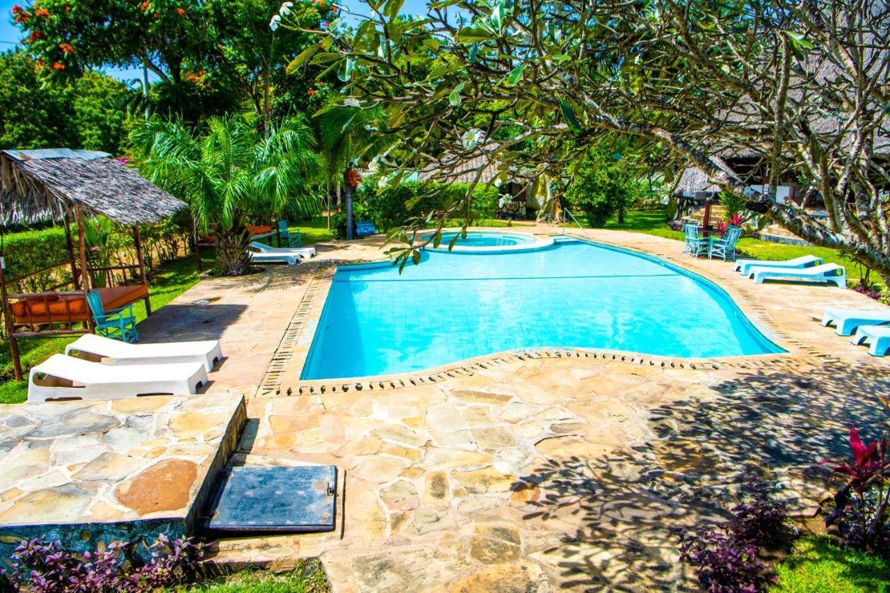 Oasis Diani Beach Villas Eksteriør billede